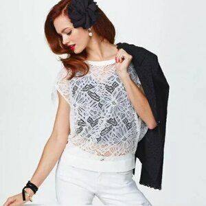 CAbi white lace top shirt small 5342 floral